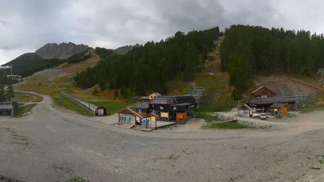 Image de la webcam Front de neige des Claux